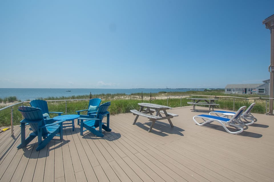 Your private - exclusive to you during your stay - 25x30 trex deck