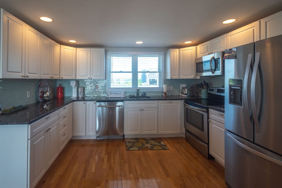 Fully equipped modern kitchen