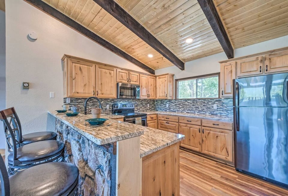 Kitchen | Fully Equipped (2)