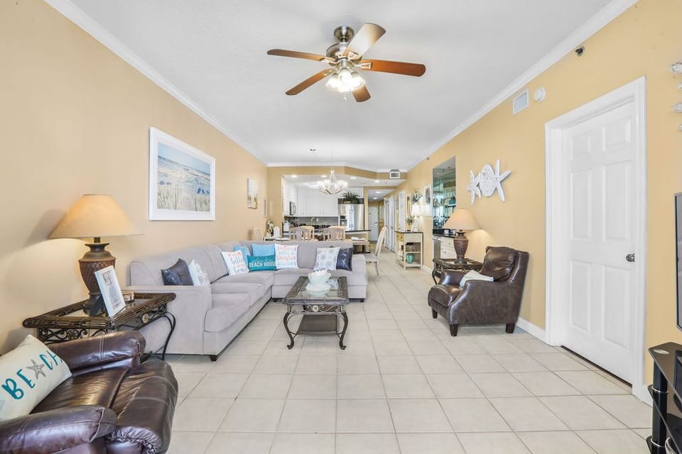 Spacious open floor concept