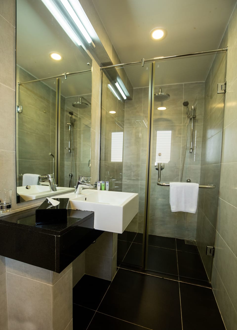 Free toiletries, towels