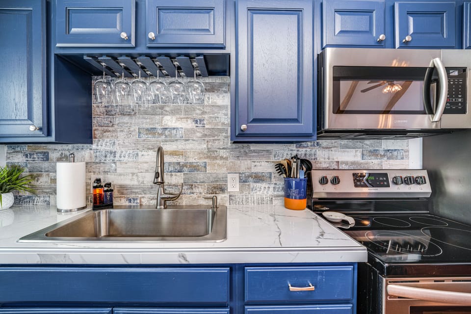 Kitchen | Crockpot | Blender | Tea Kettle | Spices | Trash Bags | Paper Towels