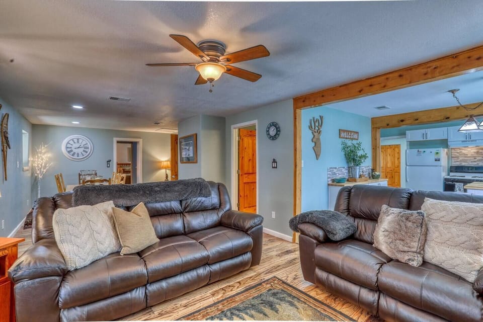 Living area (3)