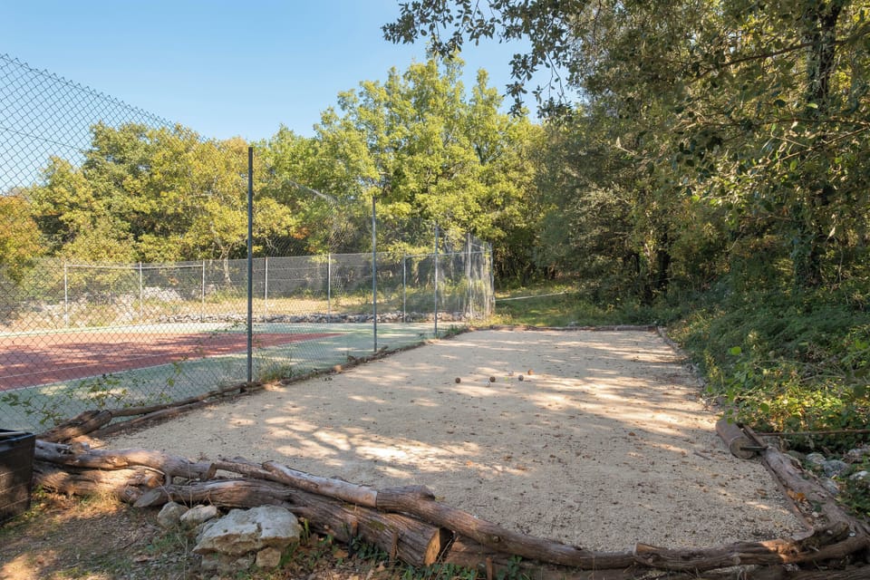 Sport court