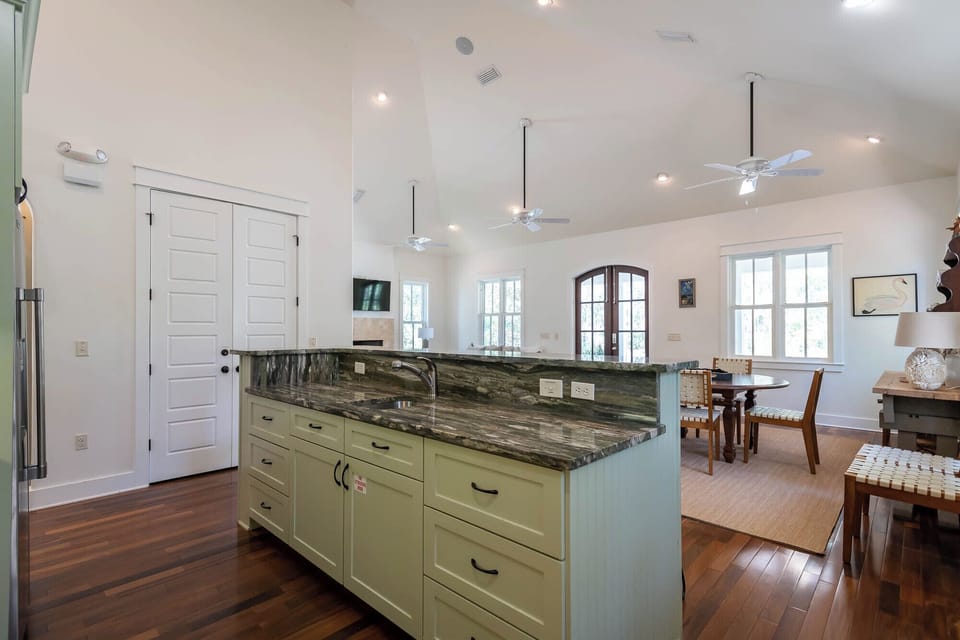 Kitchen Island, Dining Room