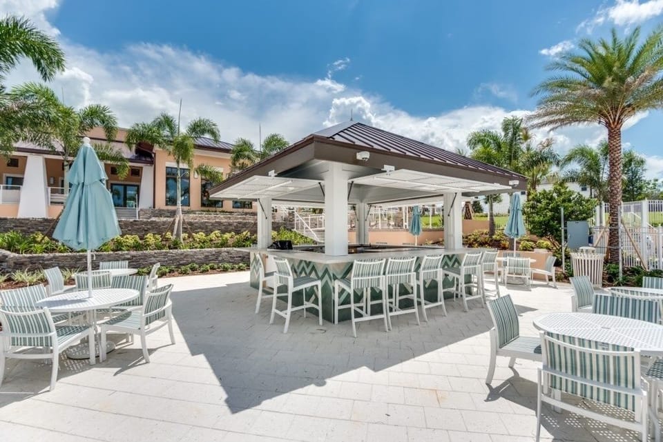Townhome, 5 Bedrooms | Restaurant