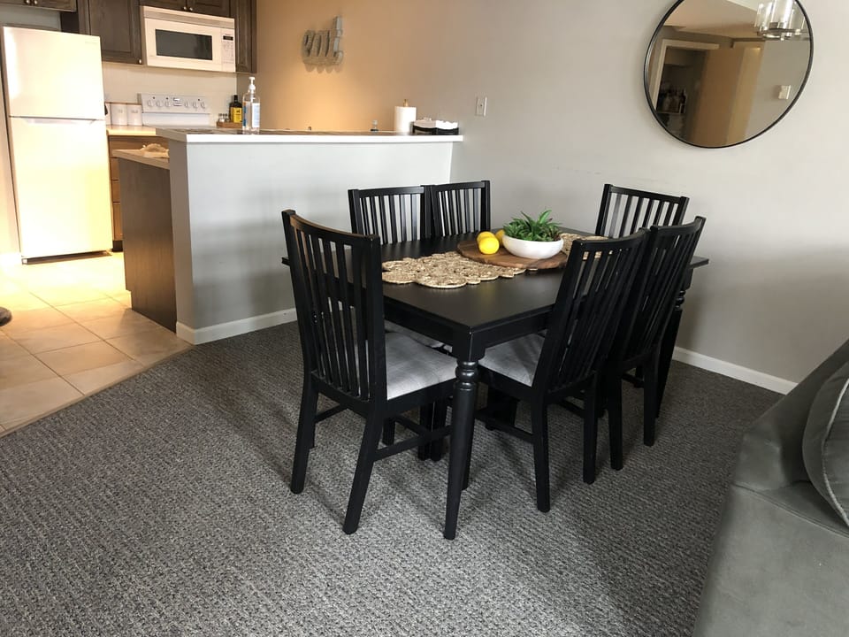 Kitchen eating area with seating for six