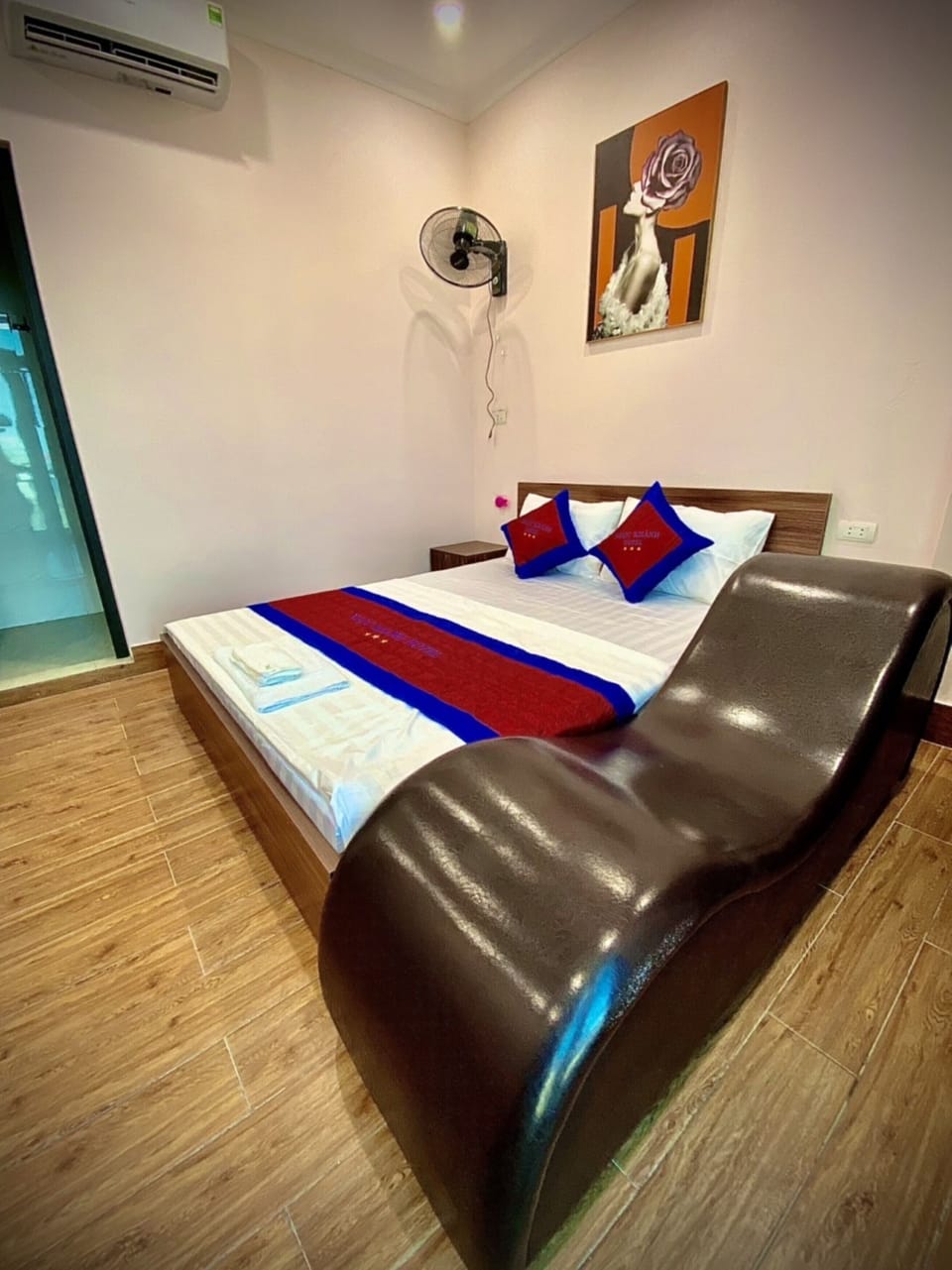 Superior Double Room | Minibar, laptop workspace, WiFi (free), individually decorated