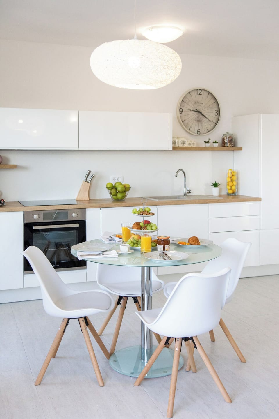 Apartment, 2 Bedrooms, Smoking, Balcony | Dining