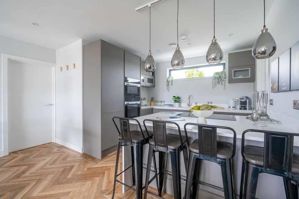 Kitchen at 3 Bol Y Maer, Bude, Cornwall, self catering with Beach Retreats.