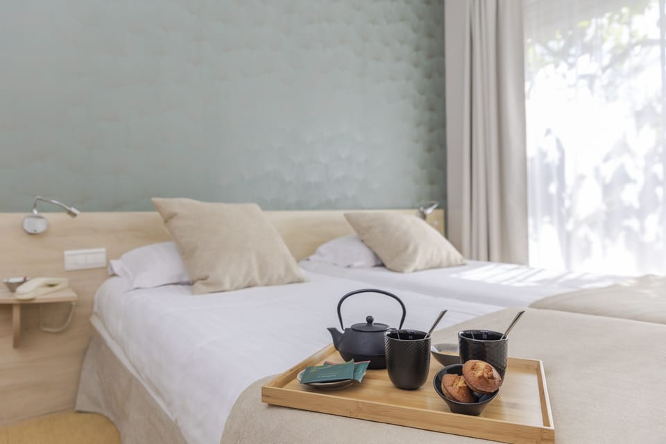 Twin Room, Terrace | In-room dining