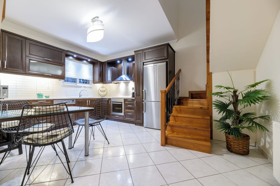 House, 3 Bedrooms | Private kitchen | Fridge