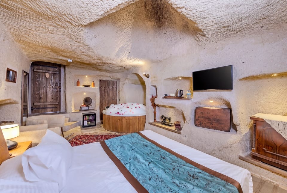 Konak 401 Deluxe Suit | Premium bedding, minibar, individually decorated, individually furnished