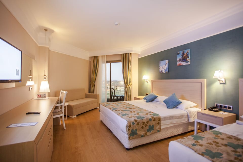 Standard Double Room | Premium bedding, minibar (free items), desk, soundproofing