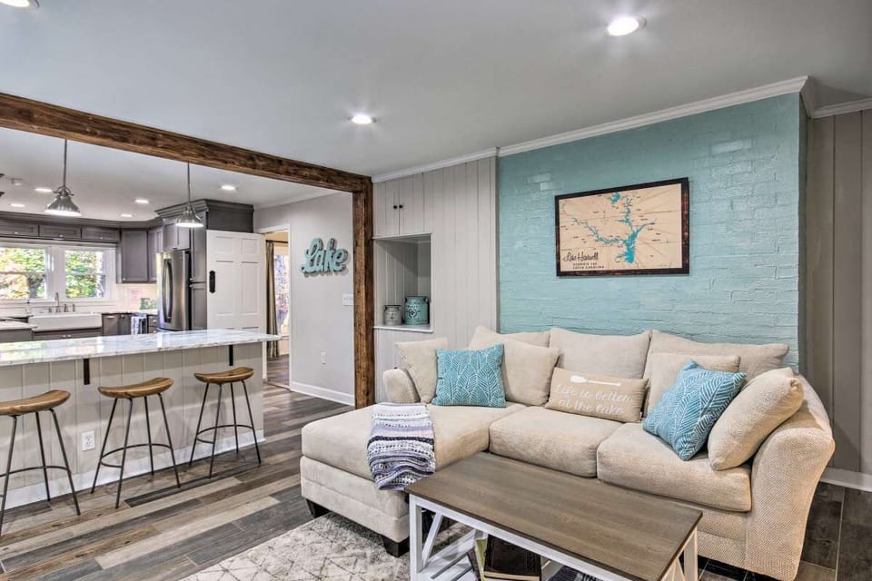 Family Room (Main Level)