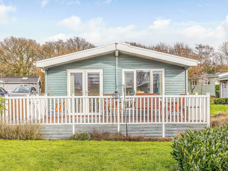 Exterior | Walnut Lodge, Mercia Marina, Willington