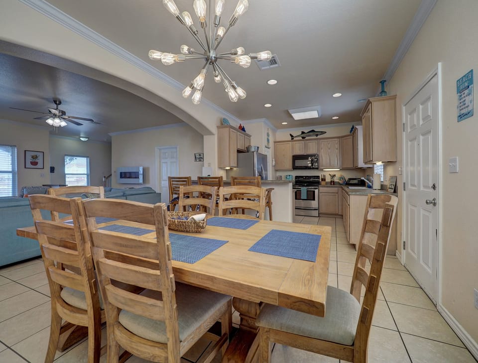 Dining room seats 10