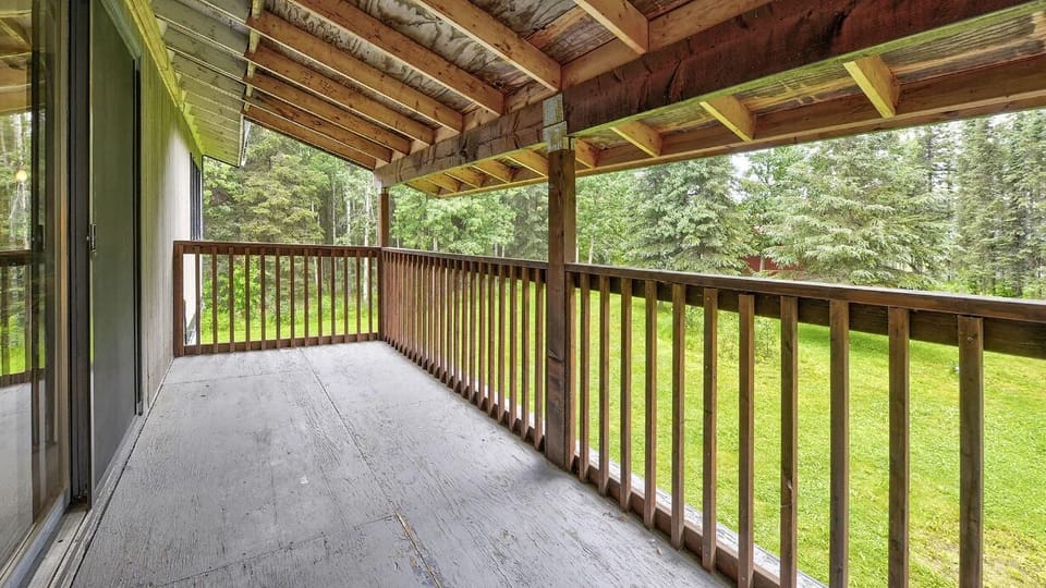 Deck faces towards Kenai River