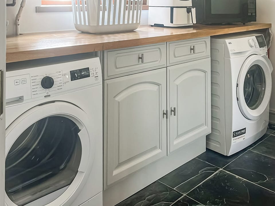 Utility room | Ty&rsquo;n-y-Canol, Johnston, near Haverfordwest
