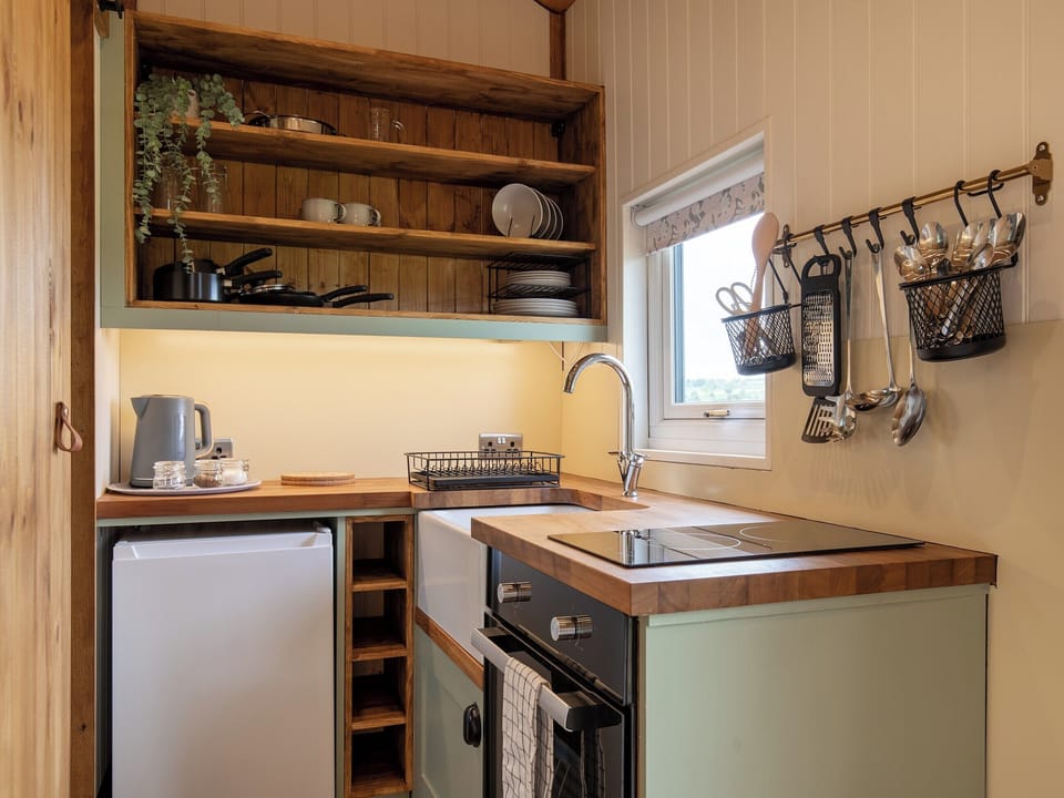 Kitchen area | Foxglove - Meadows Huts, Parwich, near Ashbourne