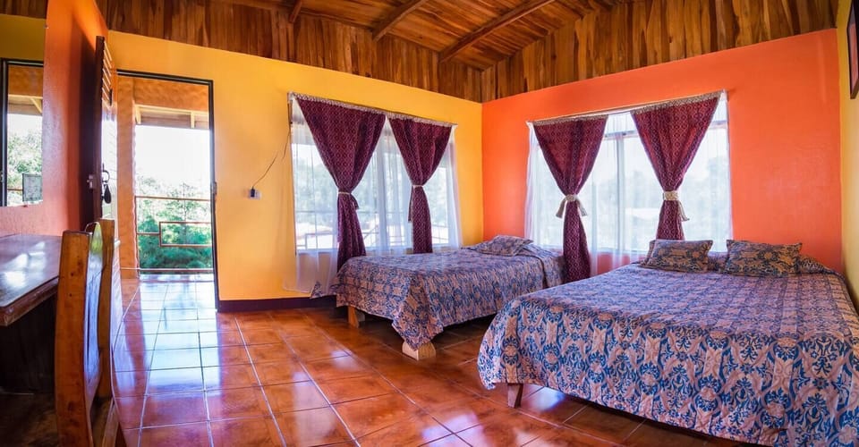 Basic Triple Room | Desk, laptop workspace, free WiFi, bed sheets