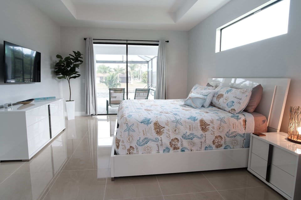 Villa Turtle Bay - Primary Bedroom/Slider