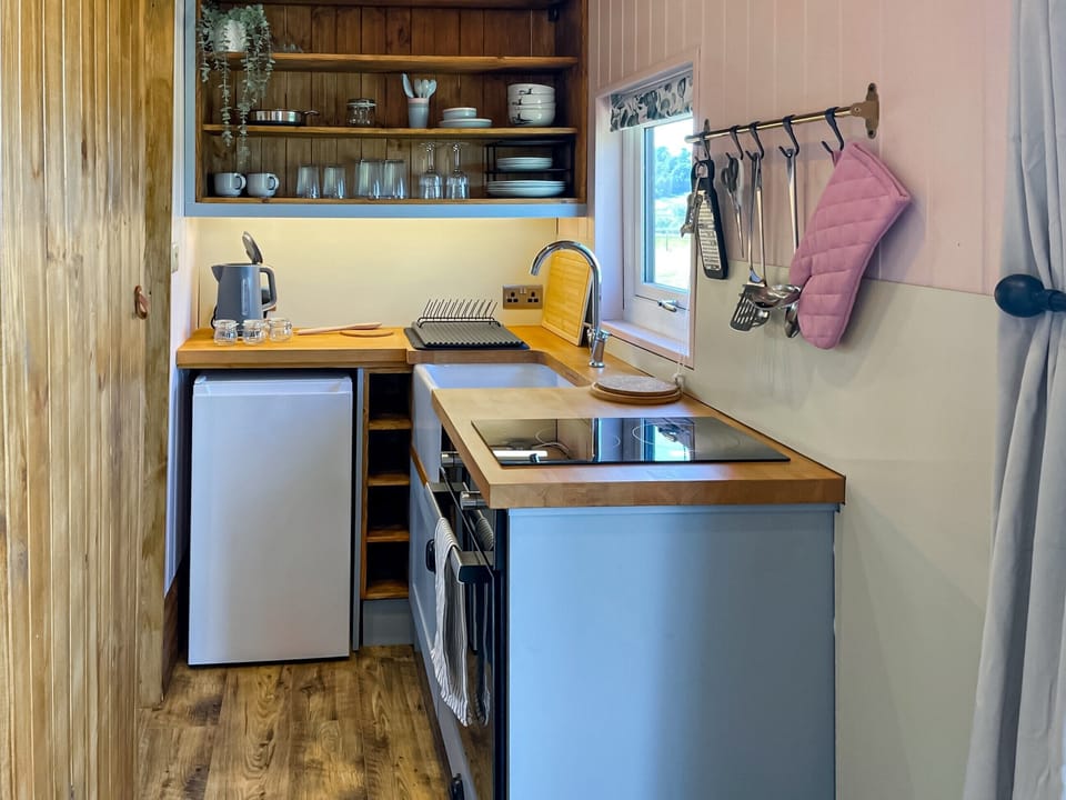 Interior | Forget-Me-Not - Meadows Huts, Parwich, near Ashbourne