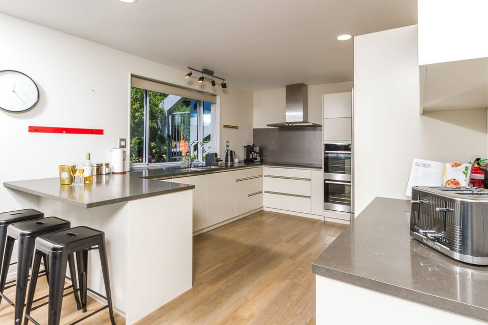 Fully-equipped kitchen
