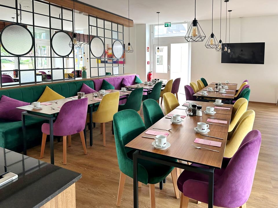 Daily buffet breakfast (EUR 19.9 per person)
