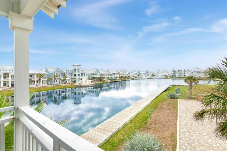 Balcony Lake View