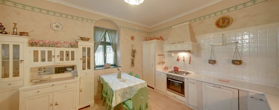 Cottage (Two Bedroom Country House) | Interior