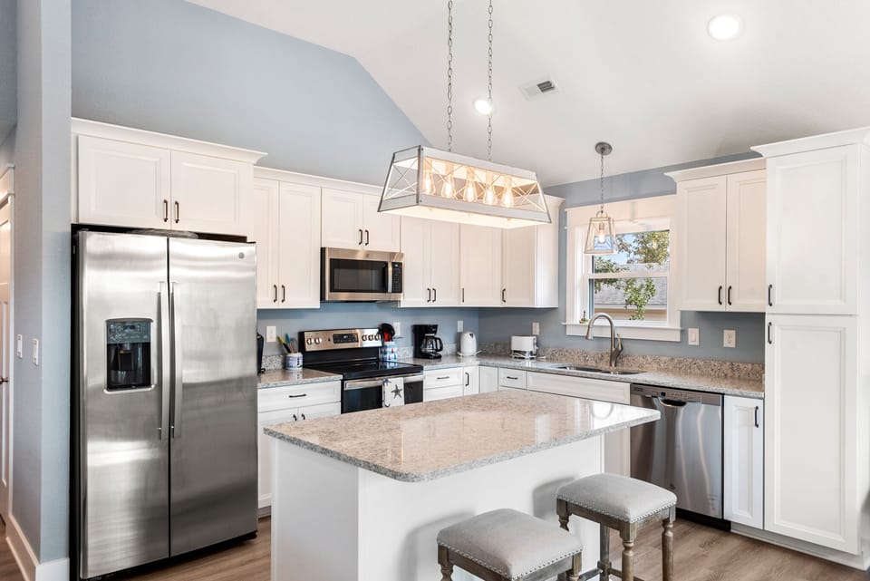KDN9505: Gull Point Too | Kitchen