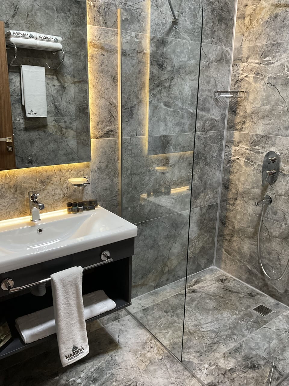 Standard Room 1 | Bathroom | Slippers