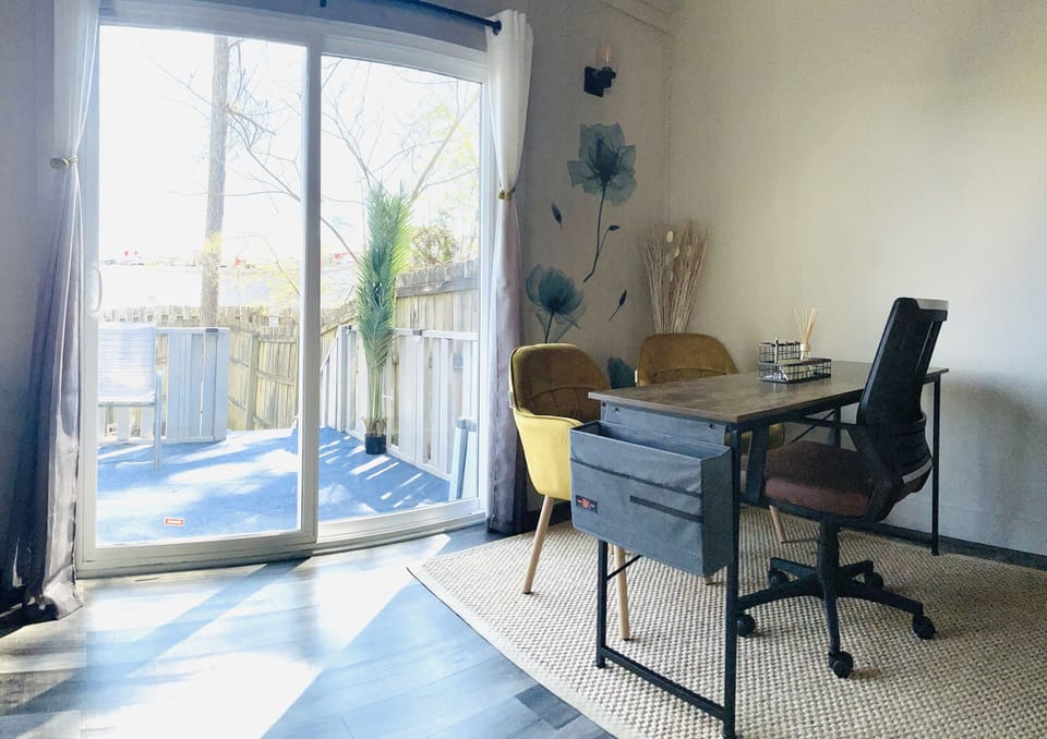 Office space accommodates interviewing ,conference calls, work & leisure tasks. 