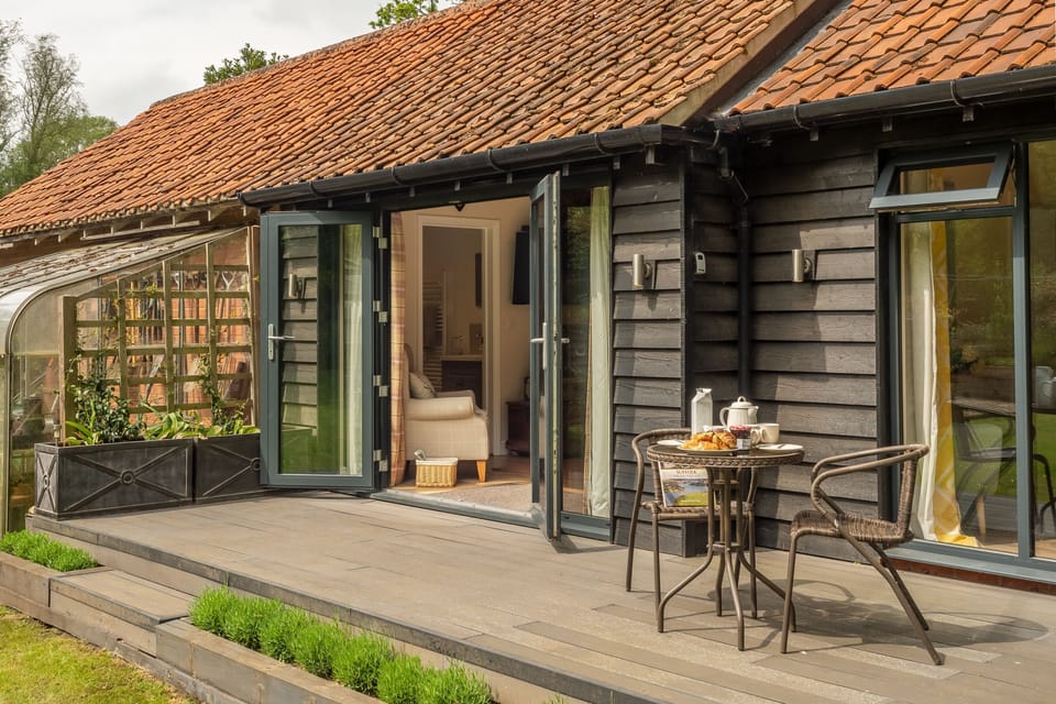 The Lodge, Wherstead: Private terrace