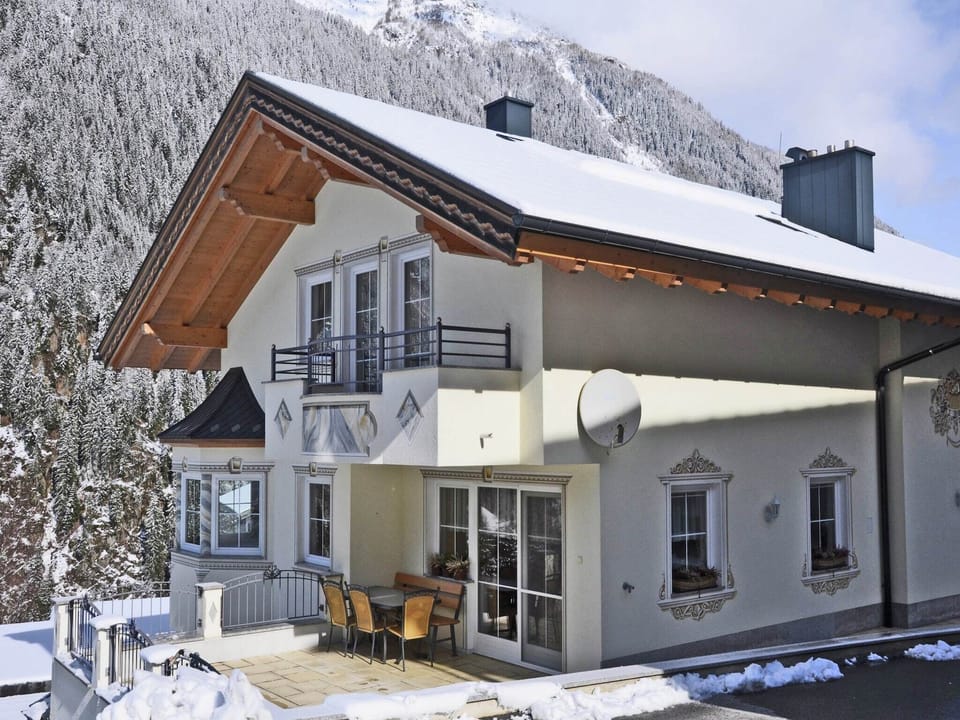 Holiday Home Exterior [winter]