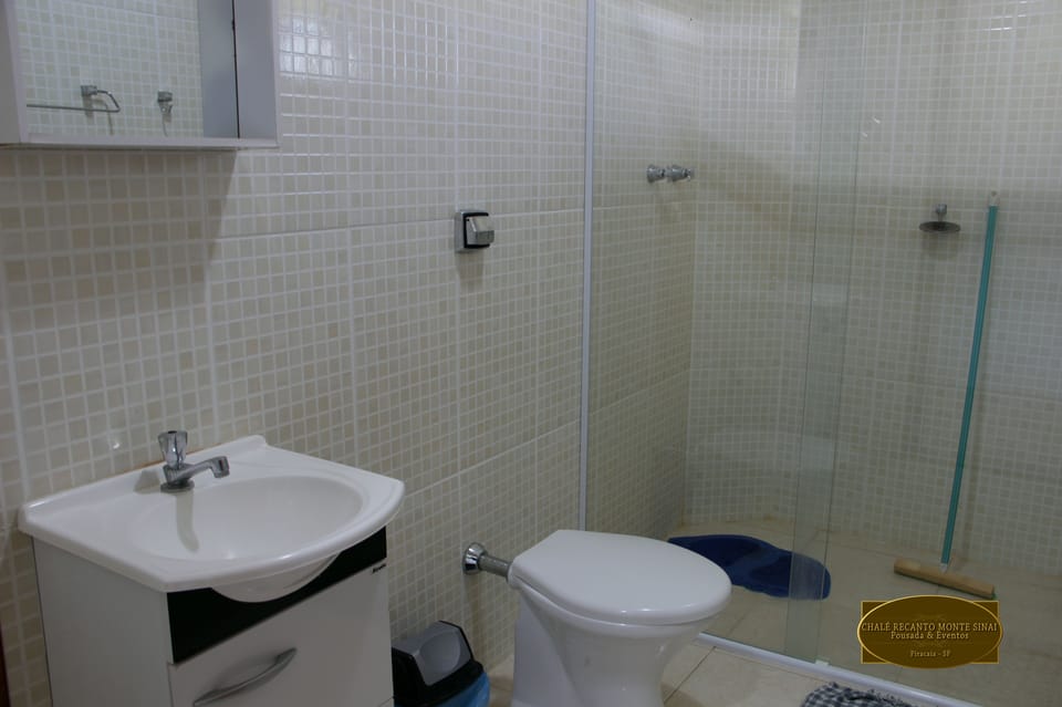 Shower, towels, soap, shampoo