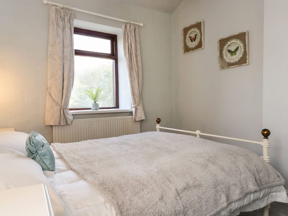 Cottage | 2 bedrooms, individually decorated, individually furnished, free WiFi
