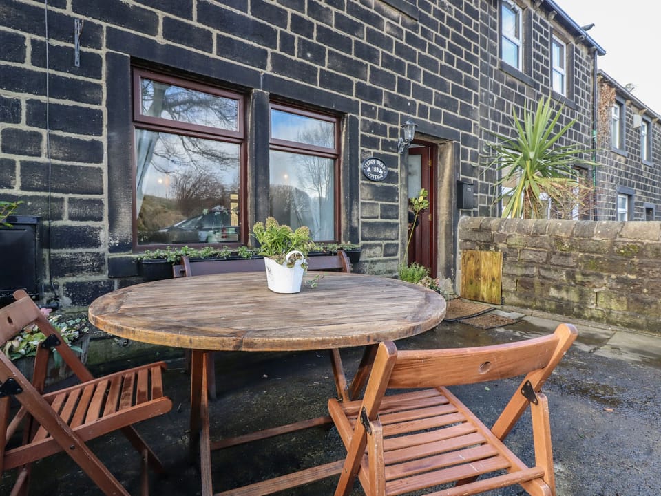 Cottage | Balcony