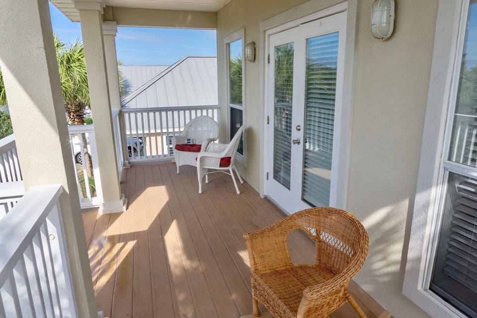 Second Floor Front Balcony