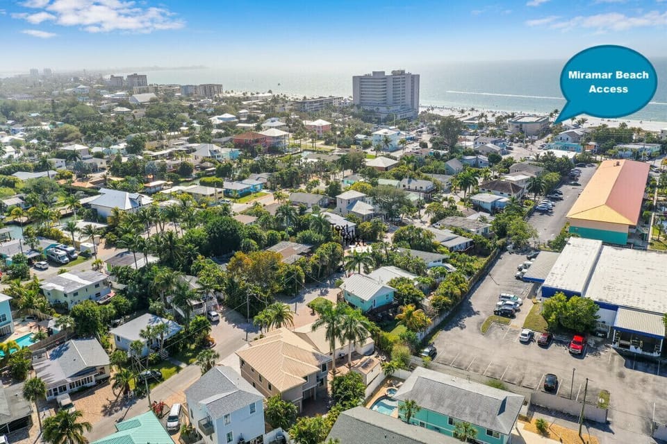 Location to the Miramar Beach Access