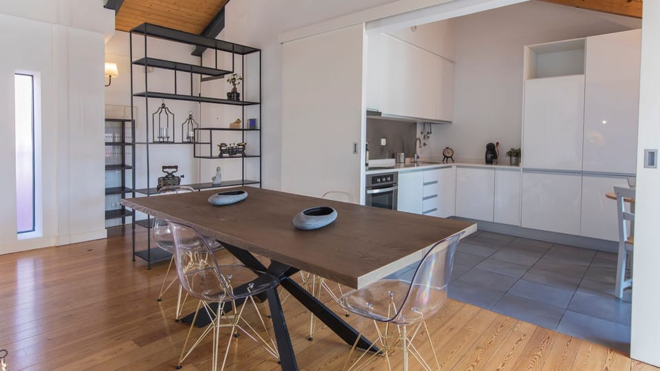 "Beautiful space in an amazing neighborhood!! Super clean and comfortable. Would definitely stay there again!! "