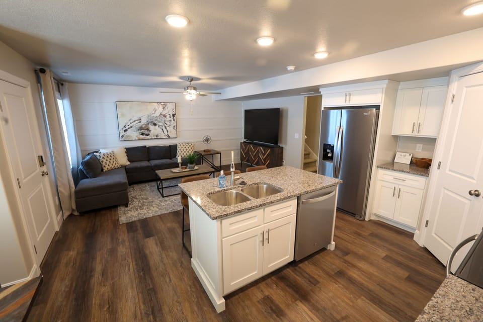 Kitchen & Living room