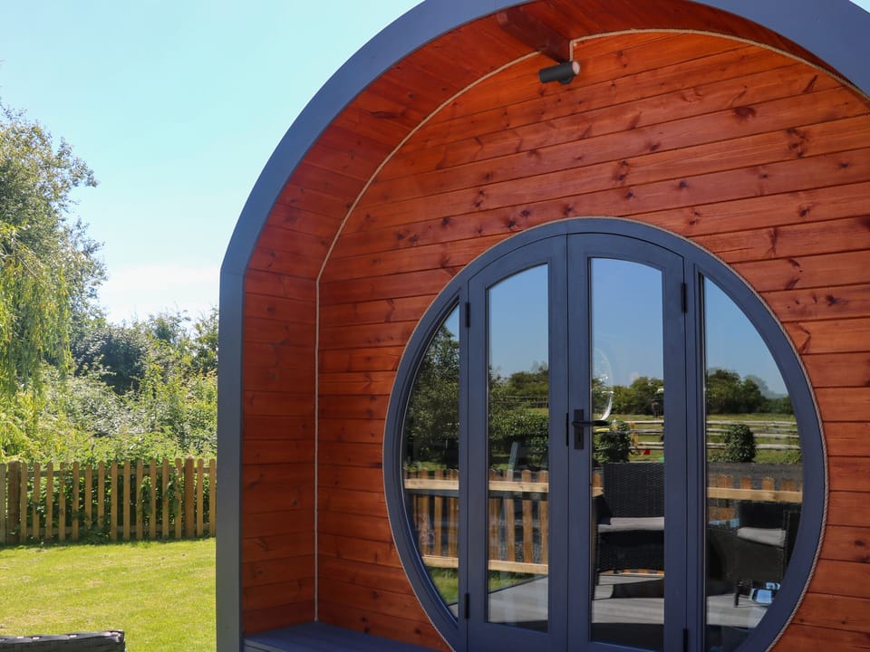 Cottage | Property grounds
