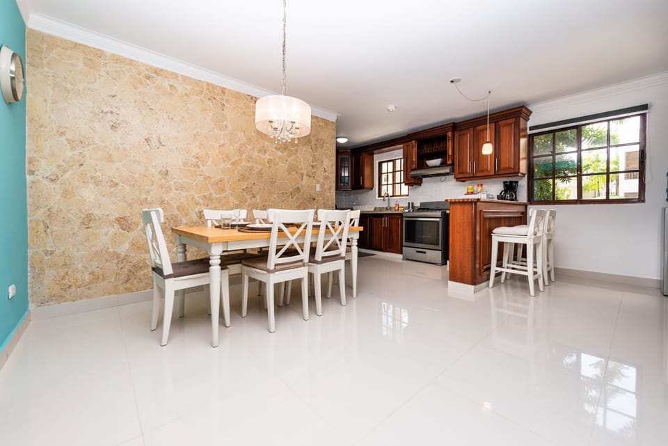 Six seat dining room