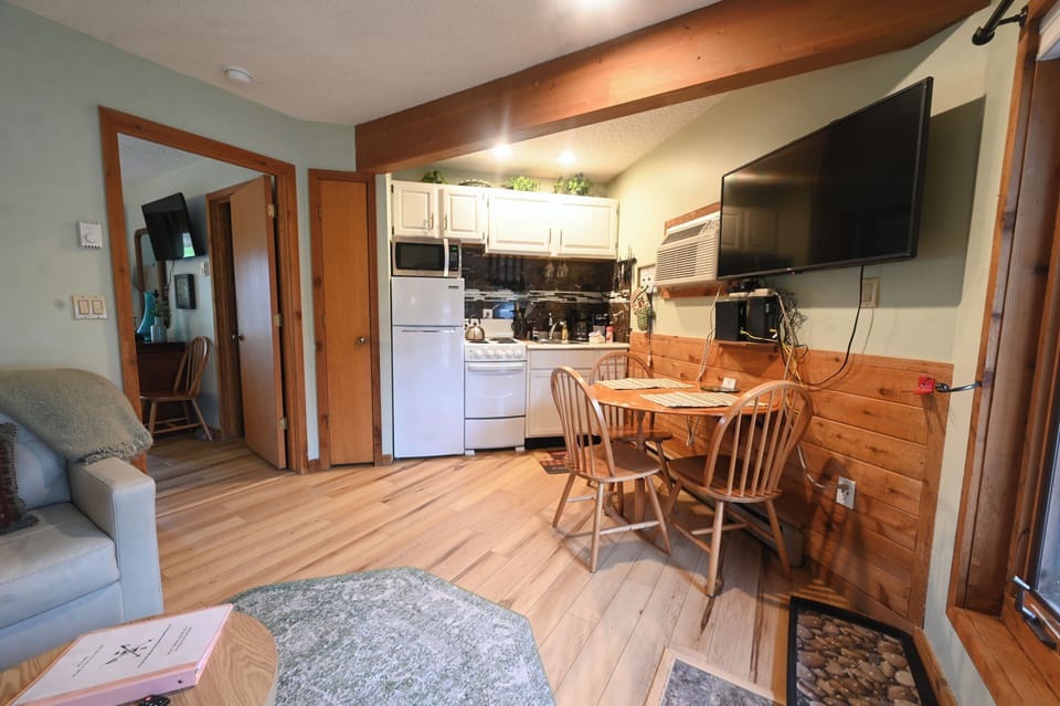Small but feels large with this open concept set up