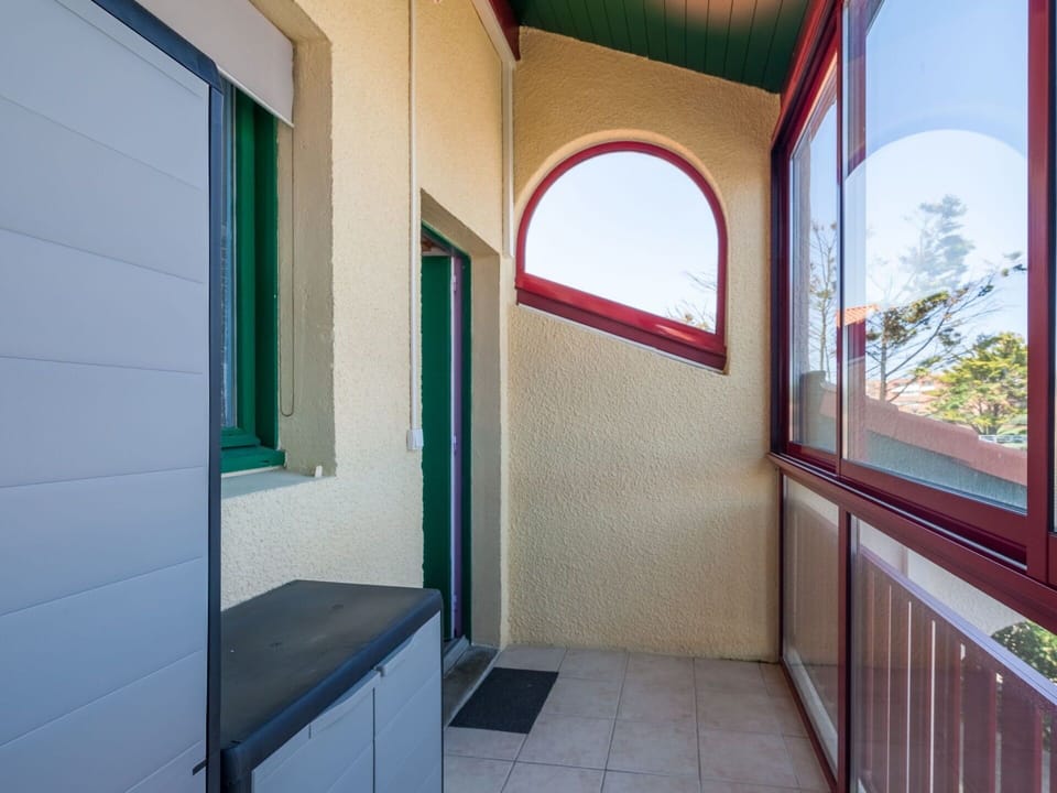 Property, Building, Shade, Wood, Window, Interior Design, House, Floor, Wall