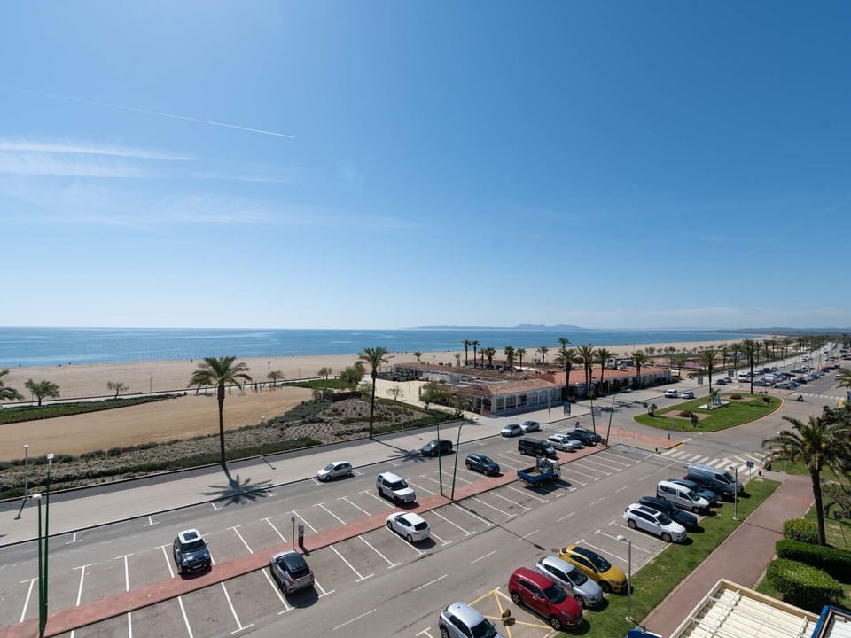 Water, Sky, Daytime, Azure, Building, Coastal And Oceanic Landforms, Body Of Water, Landscape, Beach, Natural Landscape