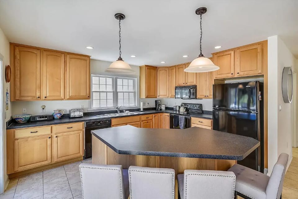 Spacious kitchen