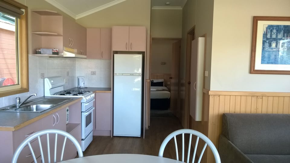 Family Villa | Private kitchen | Fridge, microwave, oven, stovetop